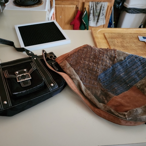 name brand clothes shoes boots purses uniforms a few sizes ask. Electronics - Picture 11 of 16